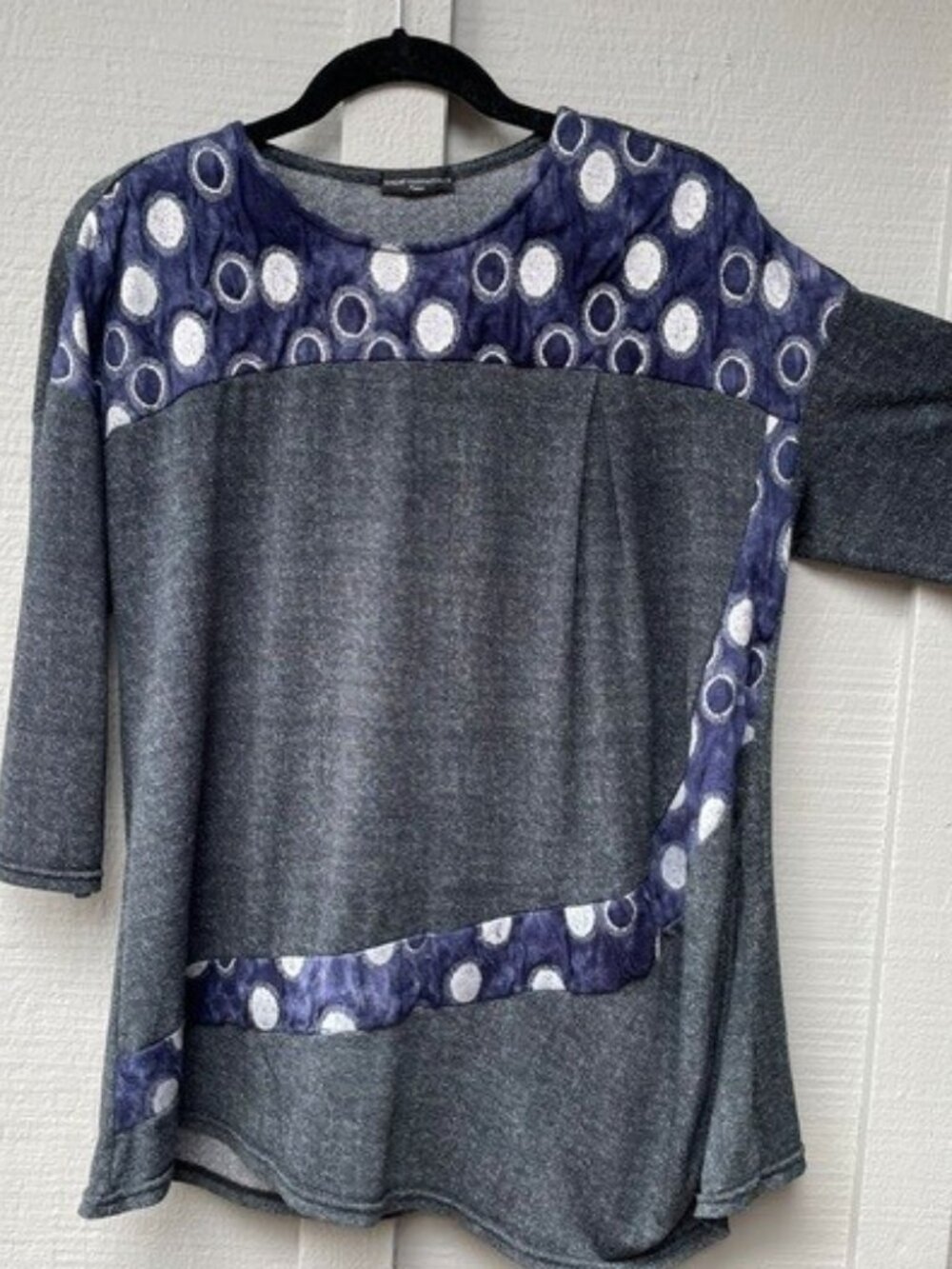 Great Essentials Paris - Grey and Blue Top